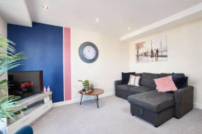 Spacious Flat with Parking in the Heart of York